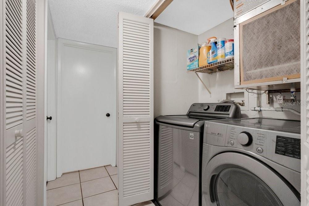 Image 20 of 39 For 2530 Leeward Way