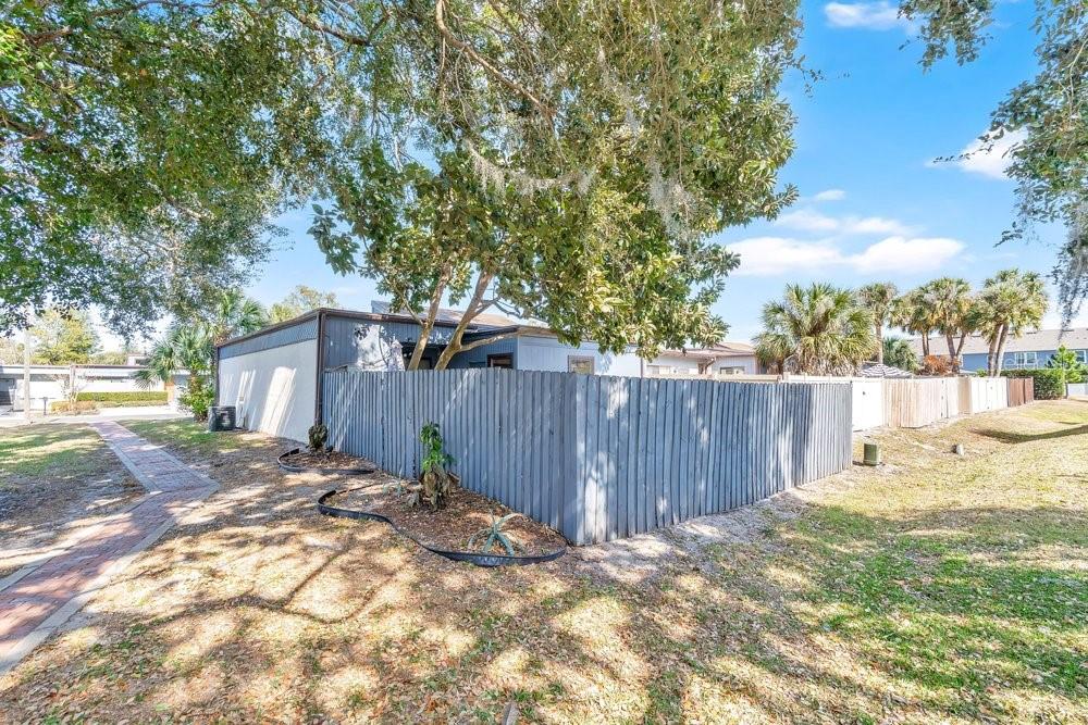 Image 25 of 39 For 2530 Leeward Way