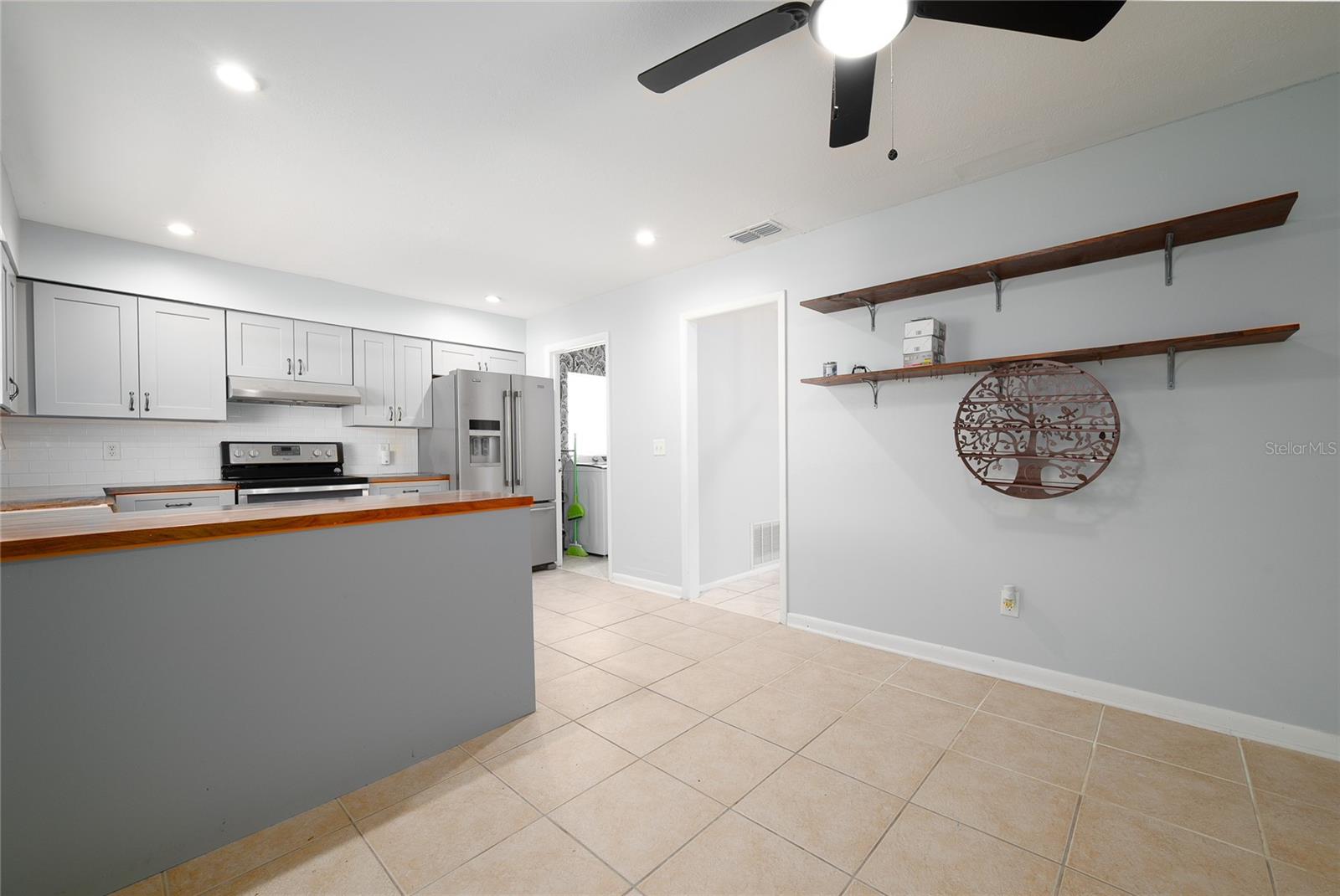 Image 19 of 36 For 30 Cornwall Court