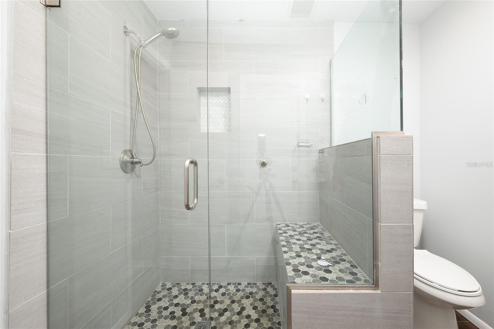 Image 25 of 36 For 30 Cornwall Court