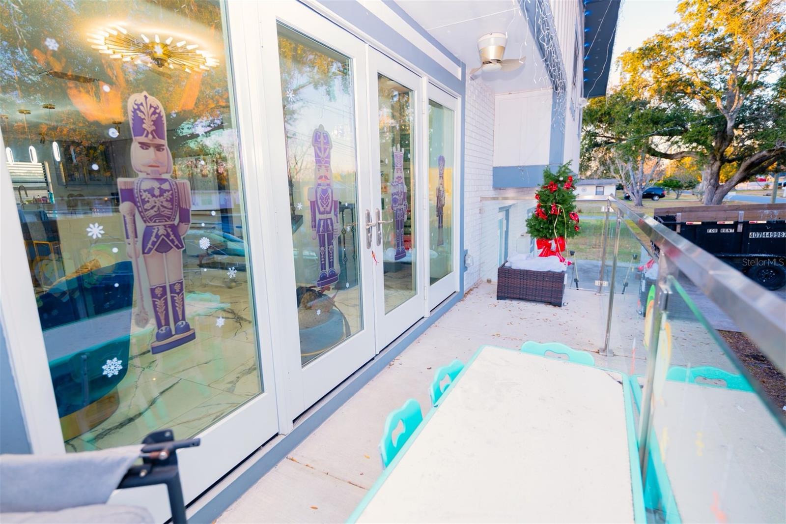 Image 32 of 57 For 2932 Larson Street