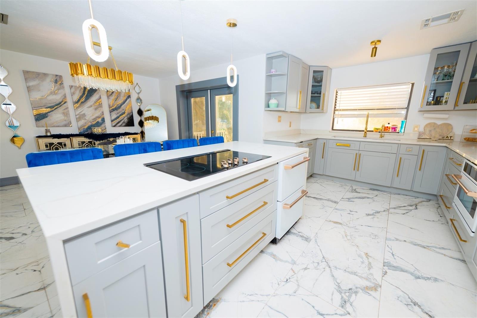 Image 47 of 57 For 2932 Larson Street