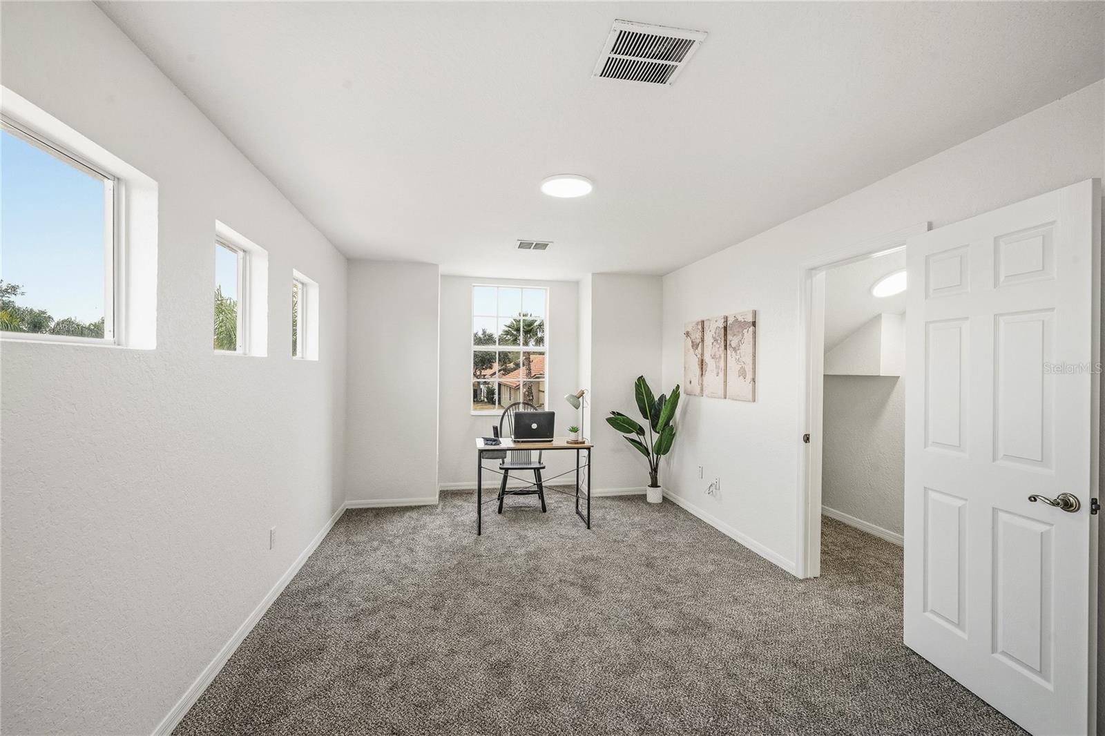 Image 31 of 53 For 9059 Tuscan Valley Place