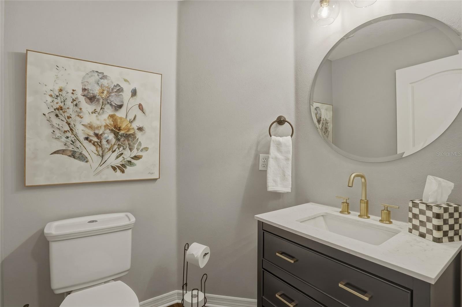 Image 14 of 47 For 13013 Overstreet Road