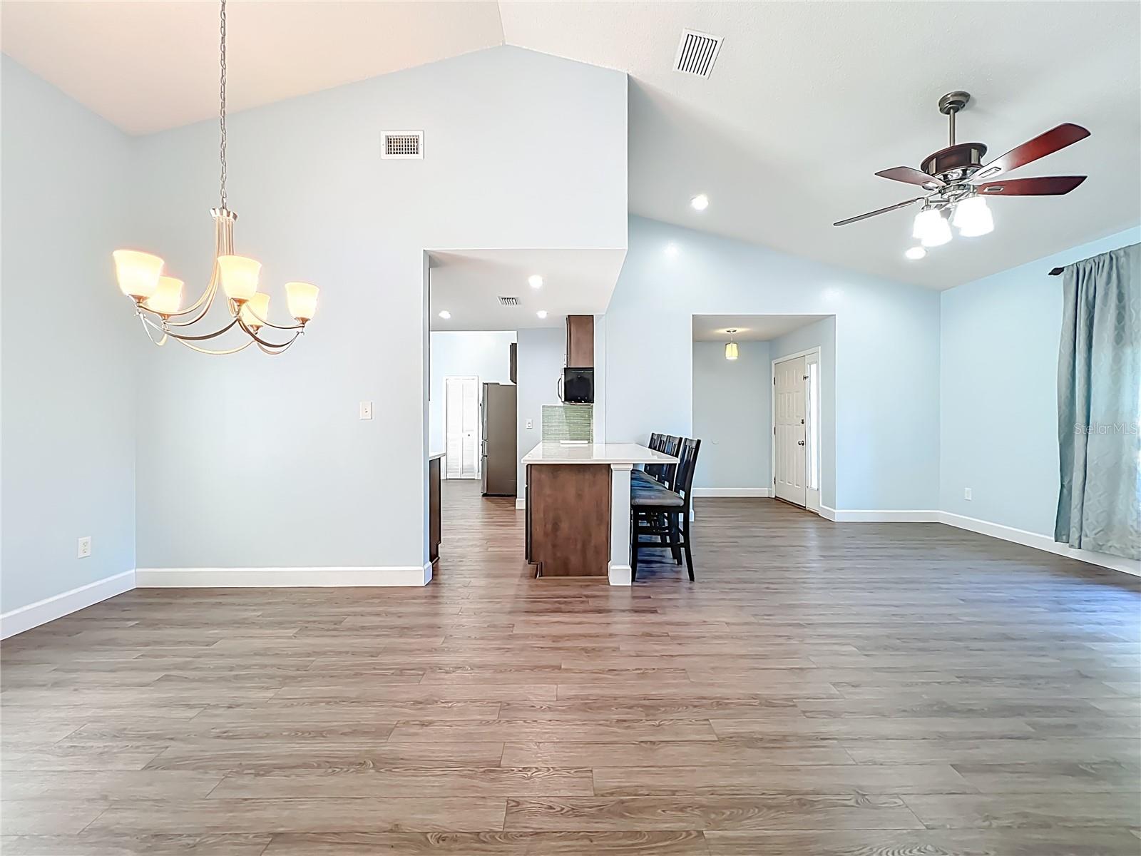 Image 11 of 54 For 4637 Creekview Lane