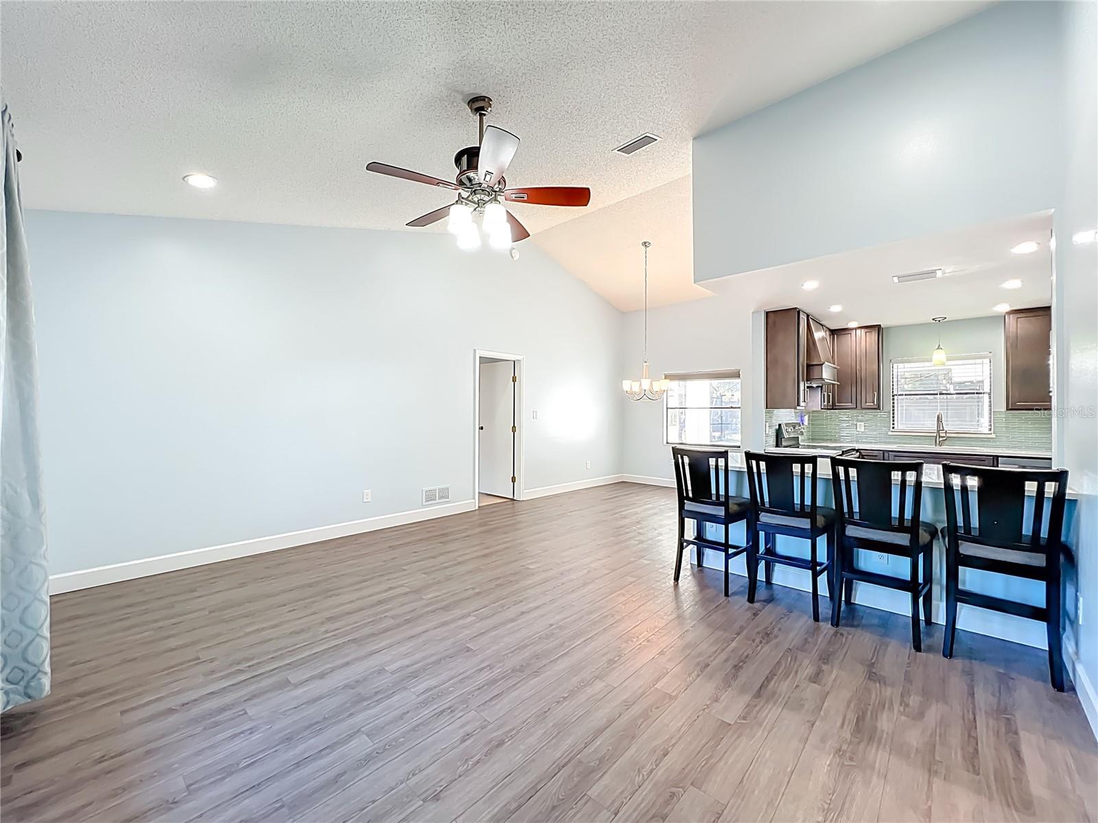 Image 14 of 54 For 4637 Creekview Lane