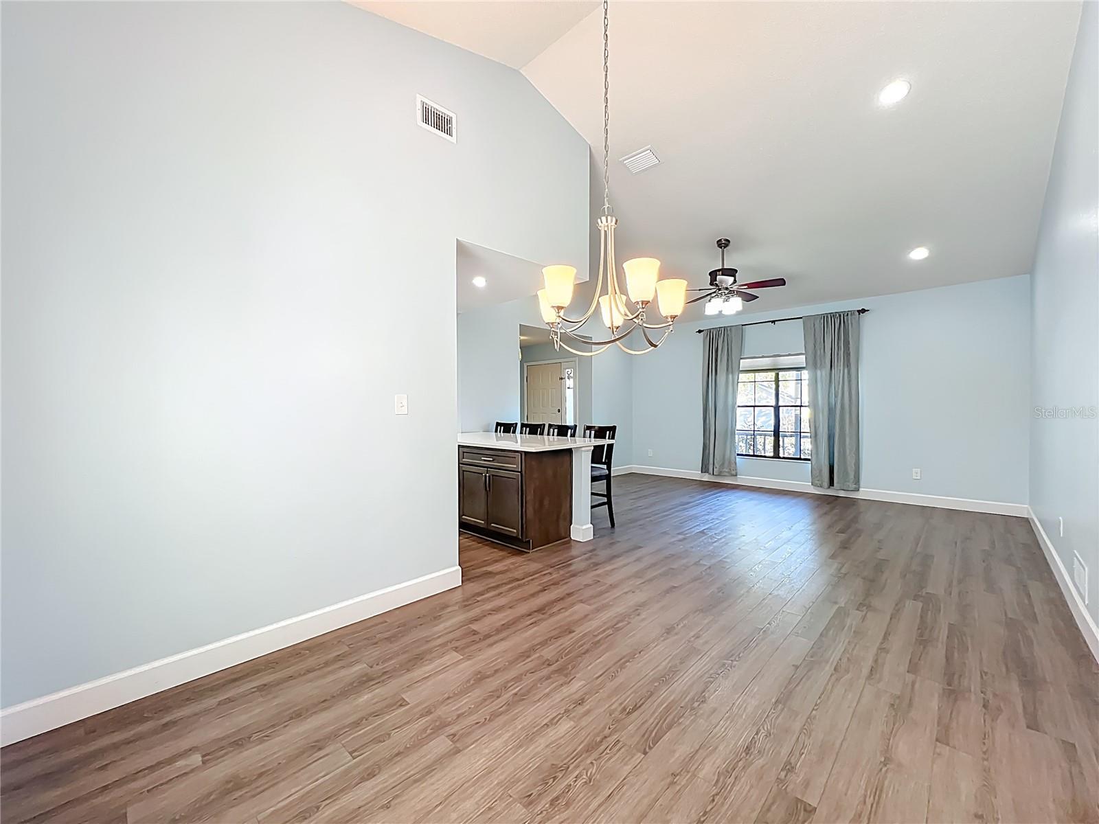 Image 17 of 54 For 4637 Creekview Lane