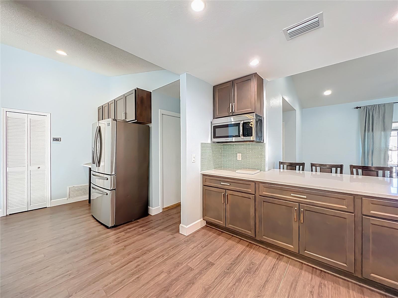 Image 20 of 54 For 4637 Creekview Lane