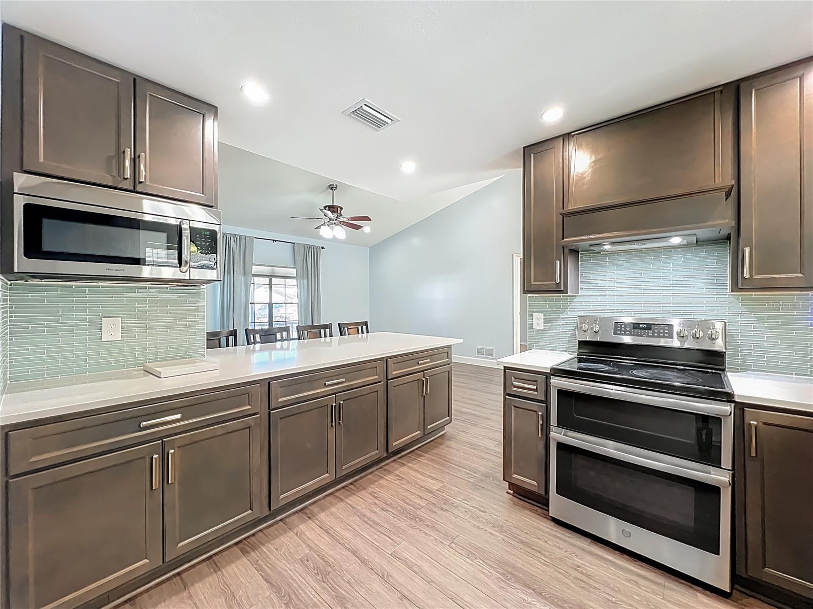 Image 22 of 54 For 4637 Creekview Lane