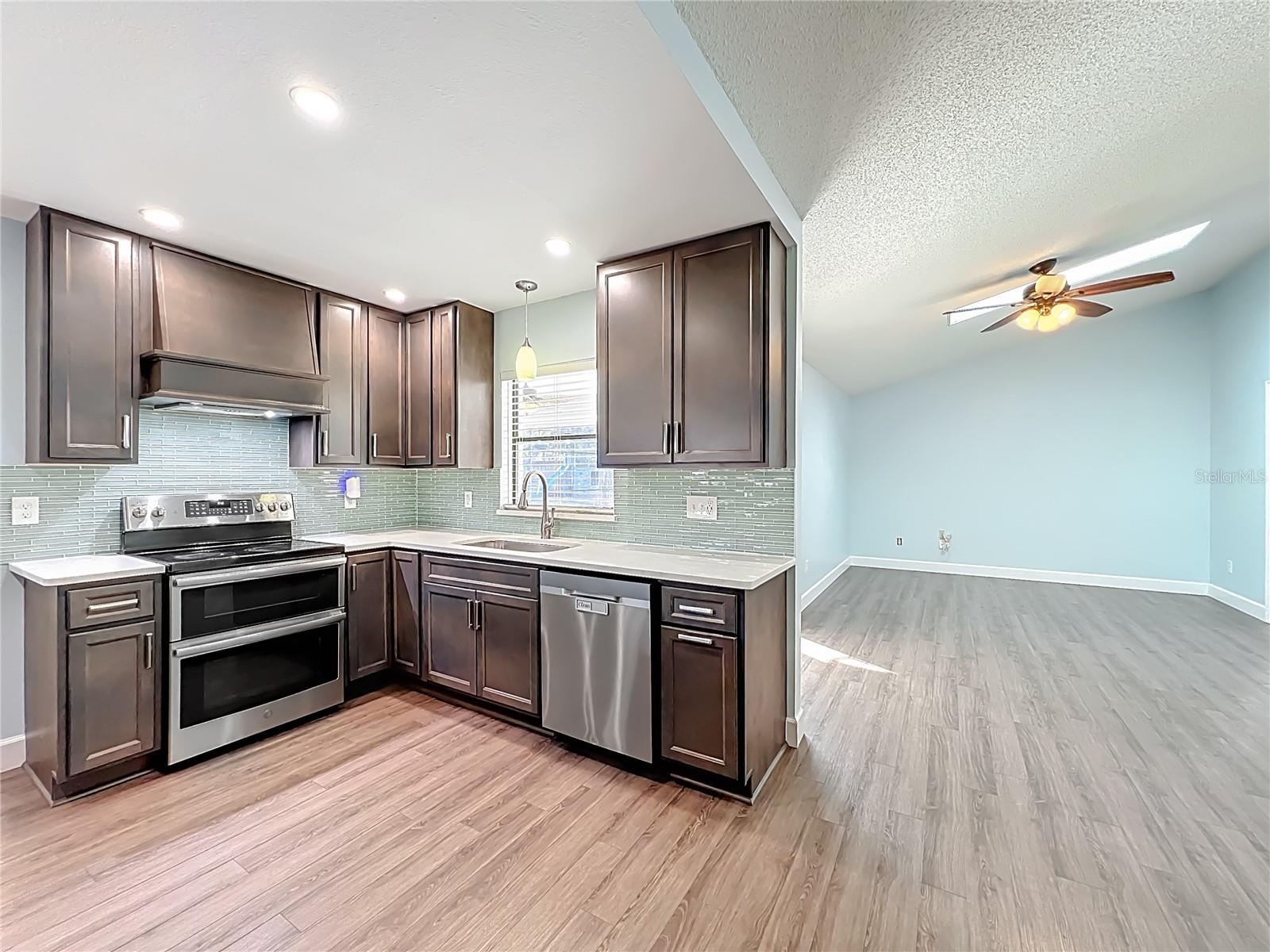 Image 23 of 54 For 4637 Creekview Lane