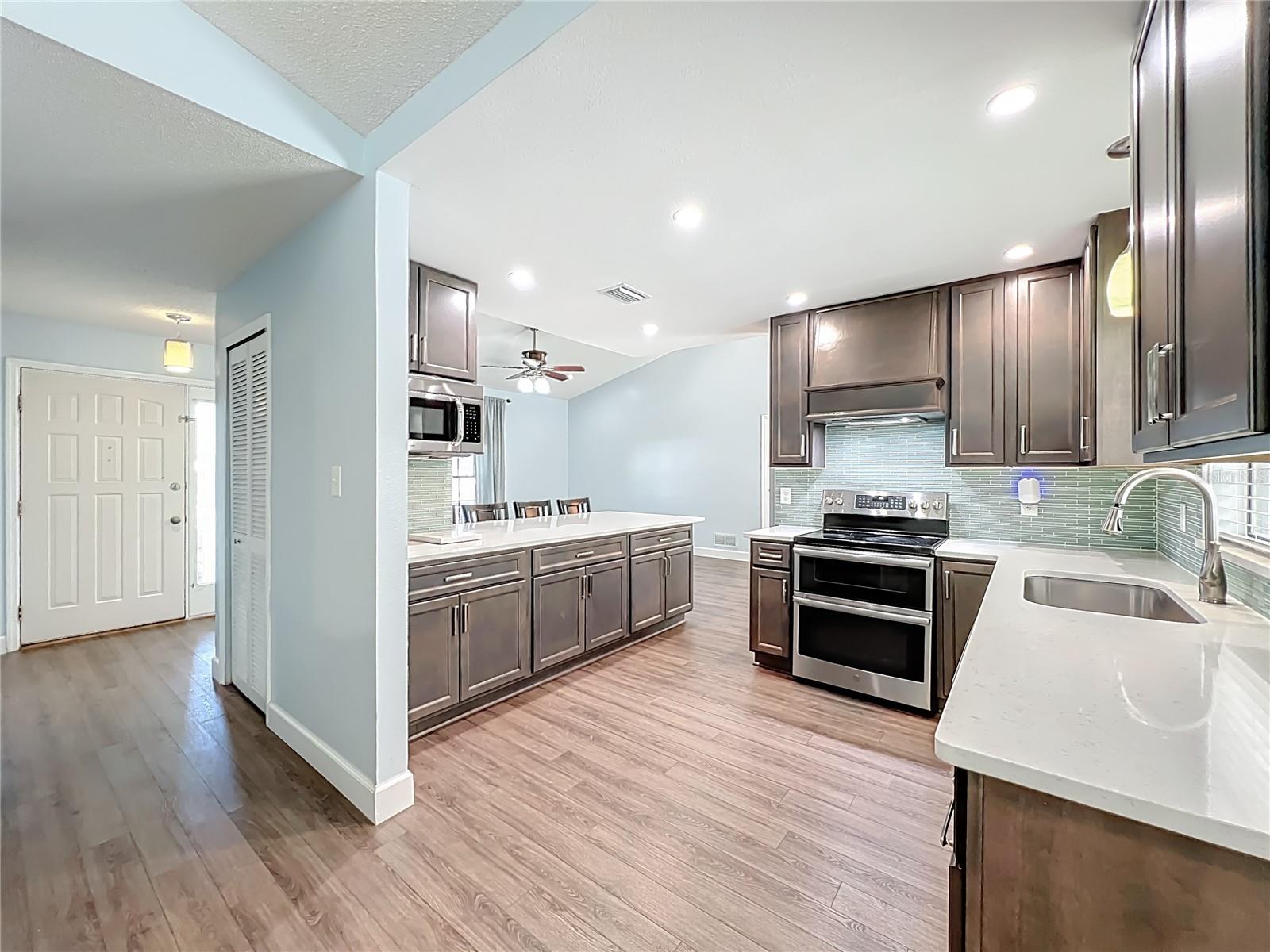 Image 24 of 54 For 4637 Creekview Lane