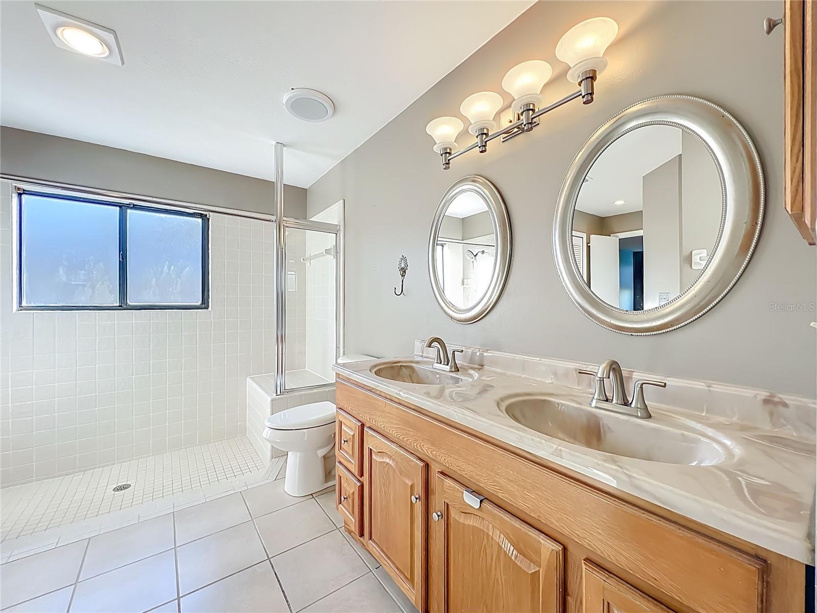 Image 29 of 54 For 4637 Creekview Lane