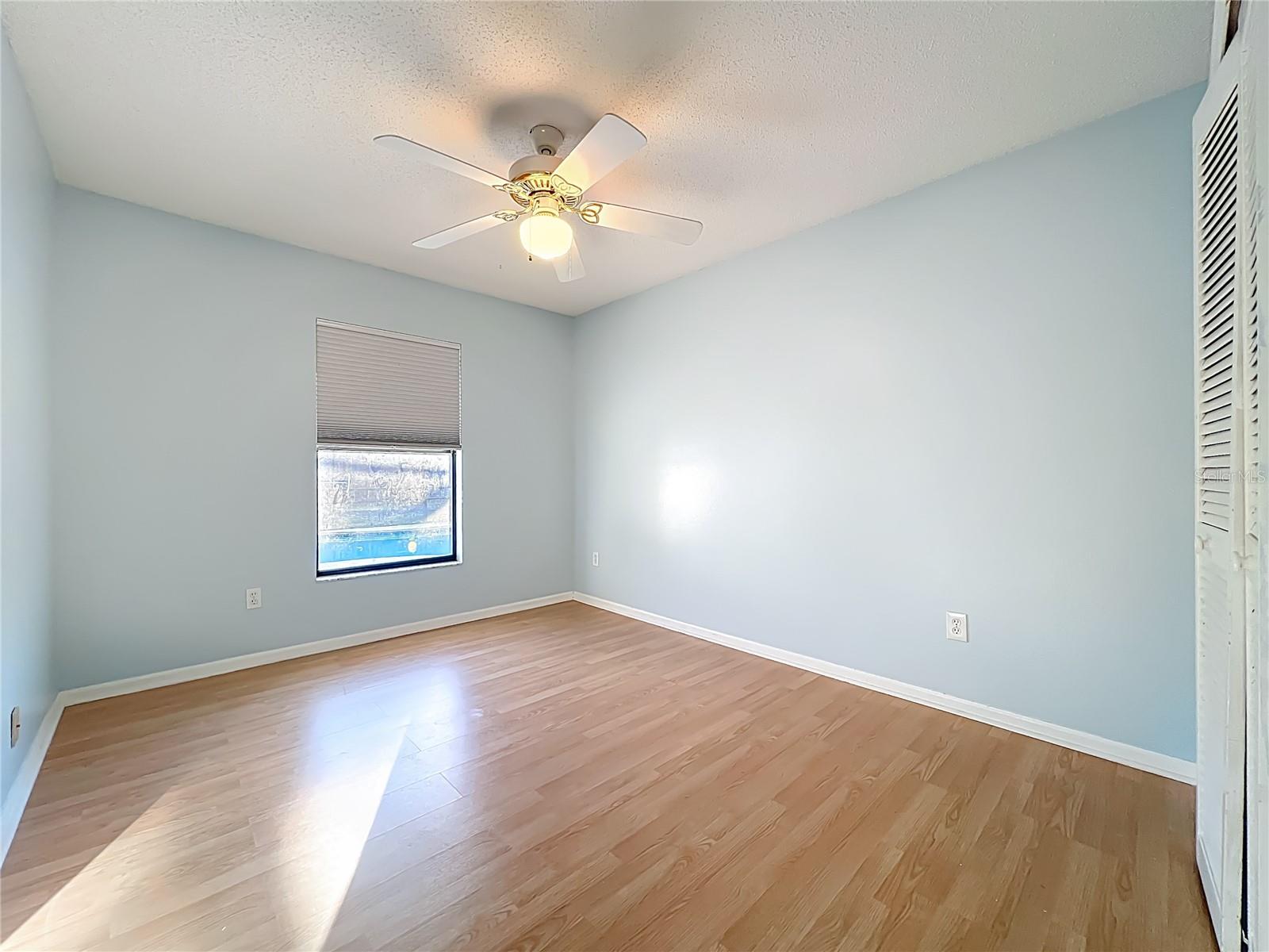 Image 34 of 54 For 4637 Creekview Lane