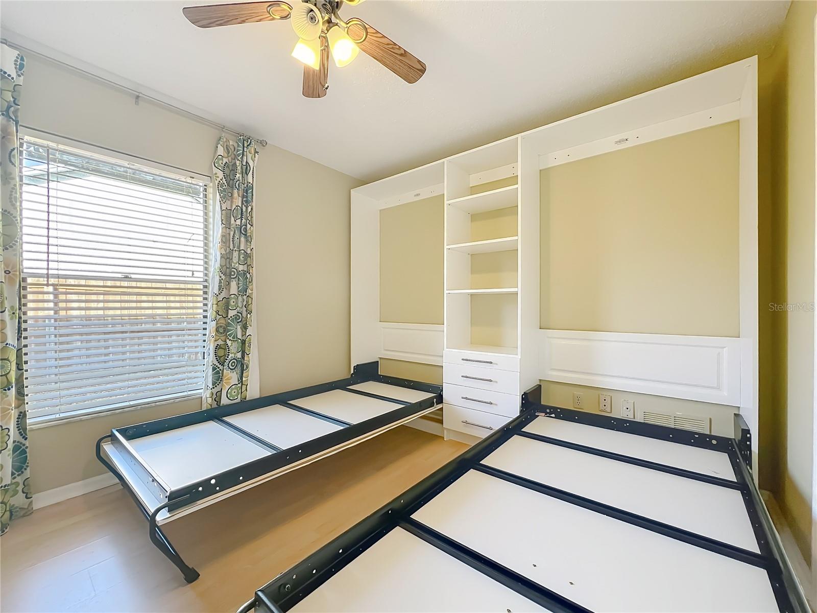 Image 41 of 54 For 4637 Creekview Lane