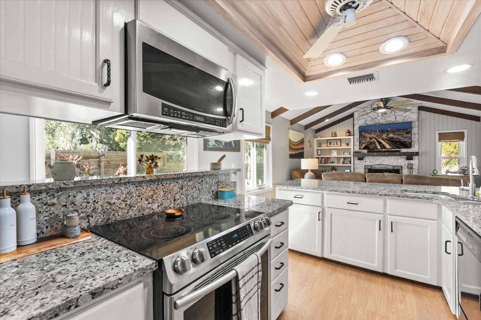 Image 5 of 25 For 333 Forest Road