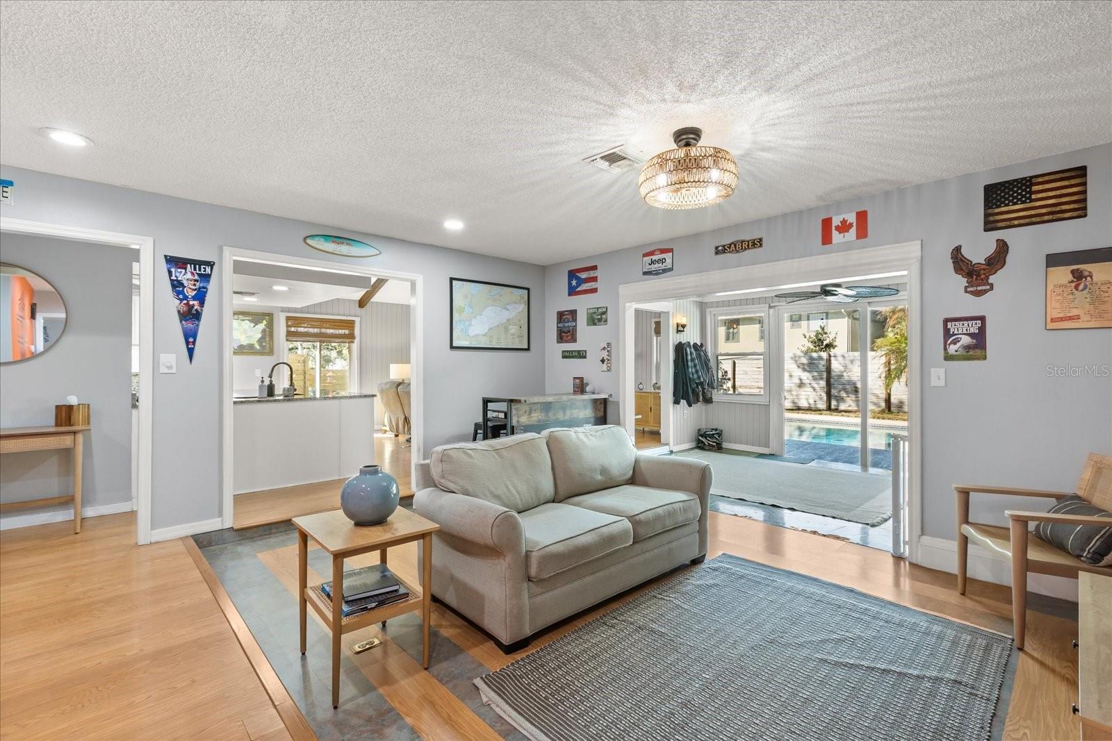 Image 9 of 25 For 333 Forest Road