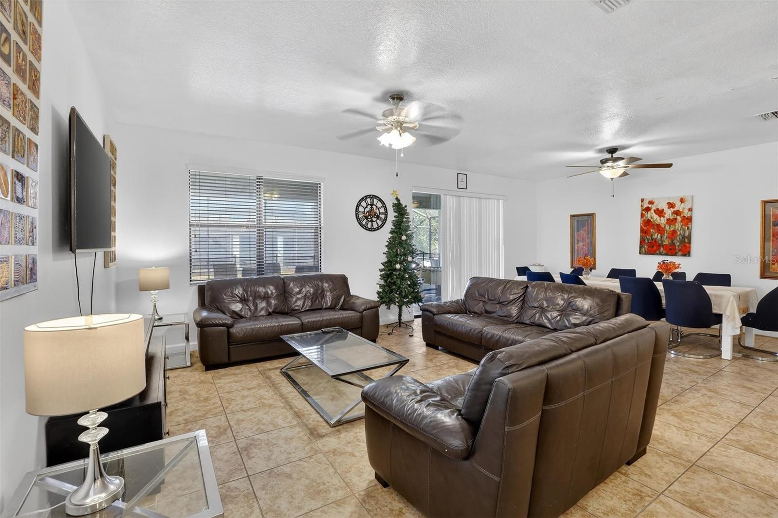 Image 11 of 100 For 9107 El Caro Lane