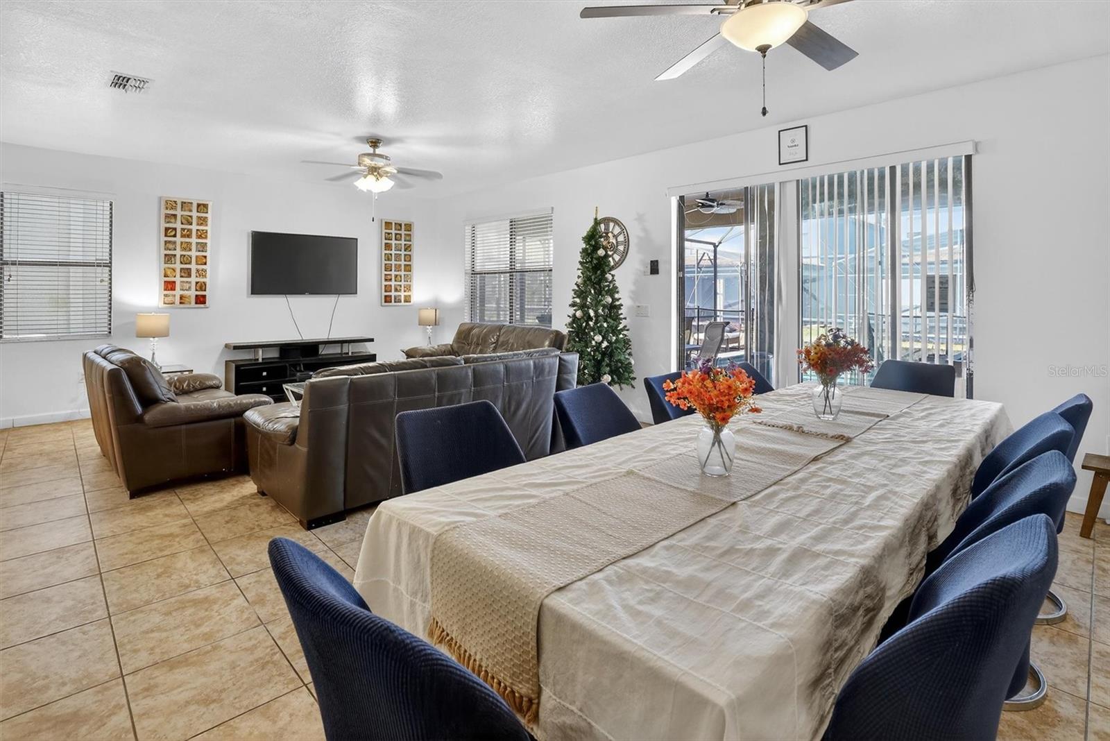 Image 18 of 100 For 9107 El Caro Lane