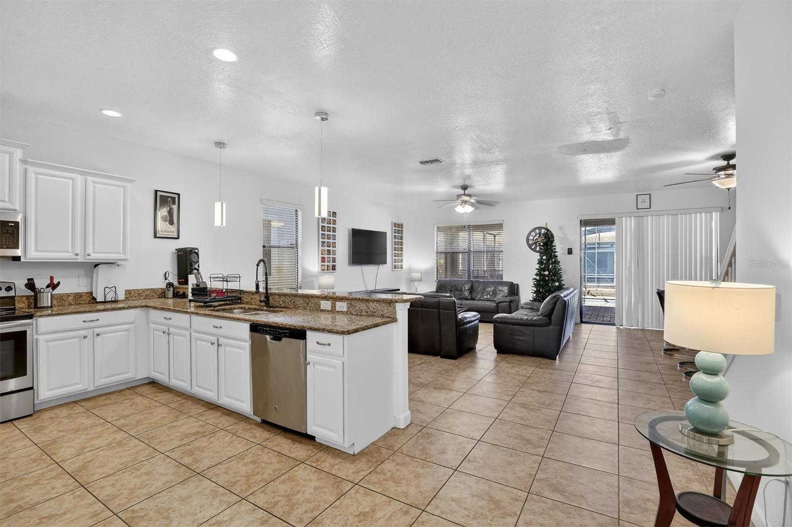 Image 23 of 100 For 9107 El Caro Lane