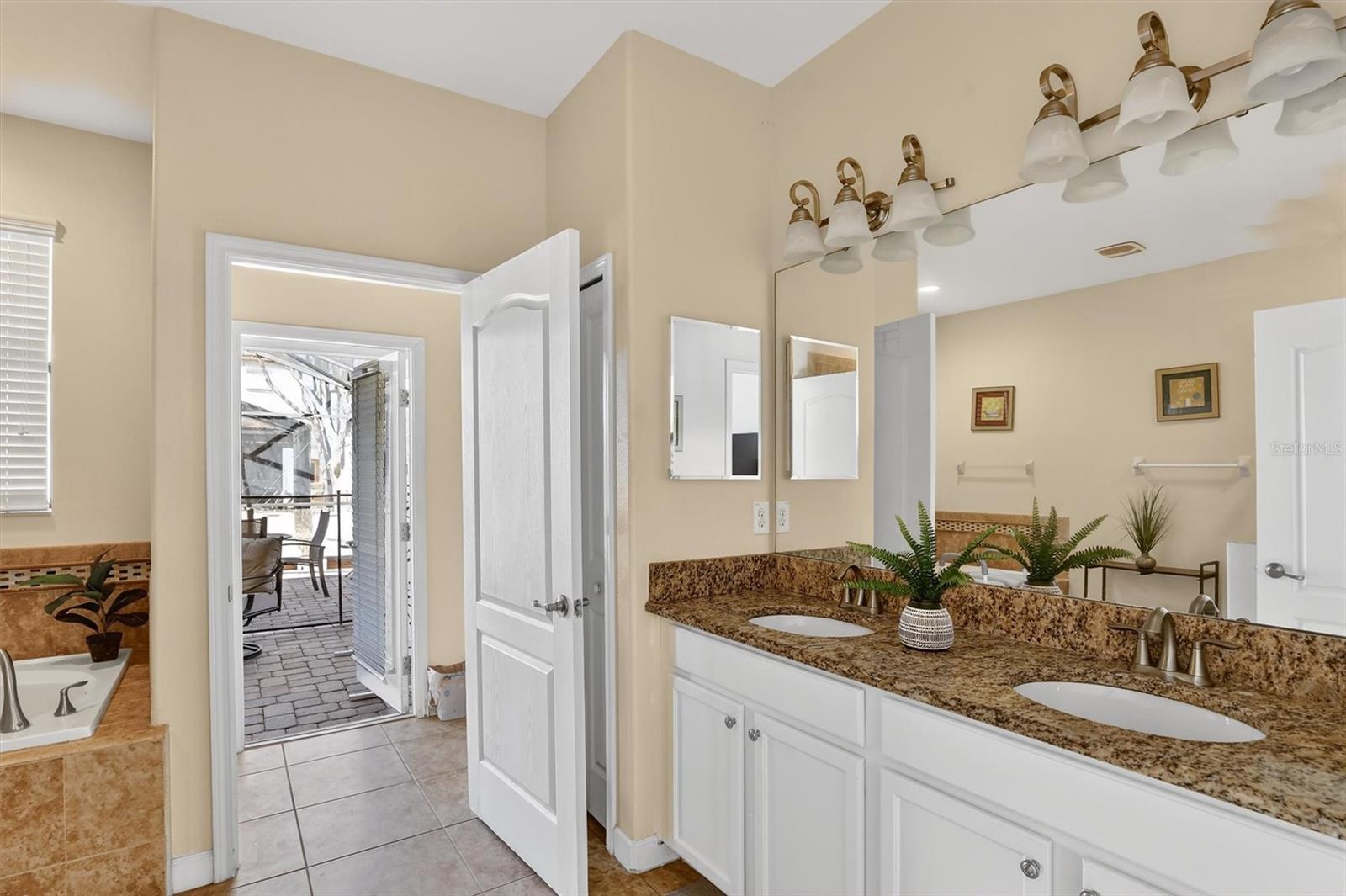 Image 33 of 100 For 9107 El Caro Lane