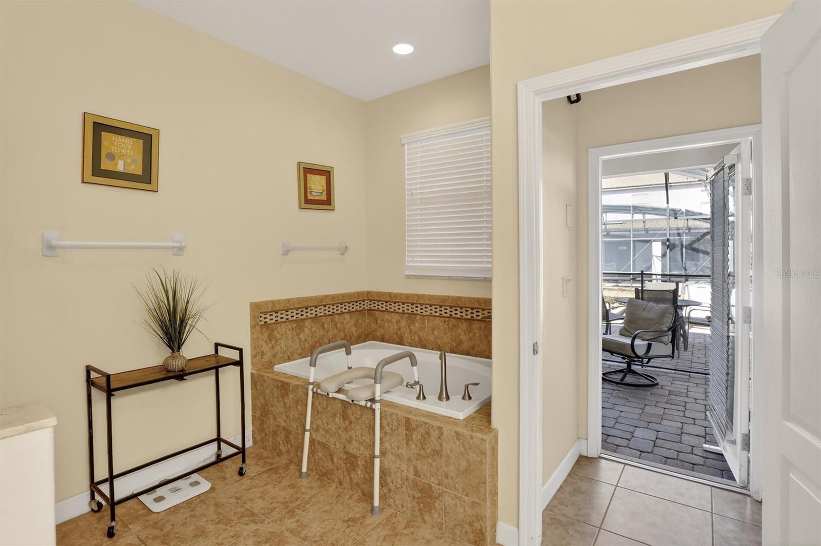 Image 35 of 100 For 9107 El Caro Lane