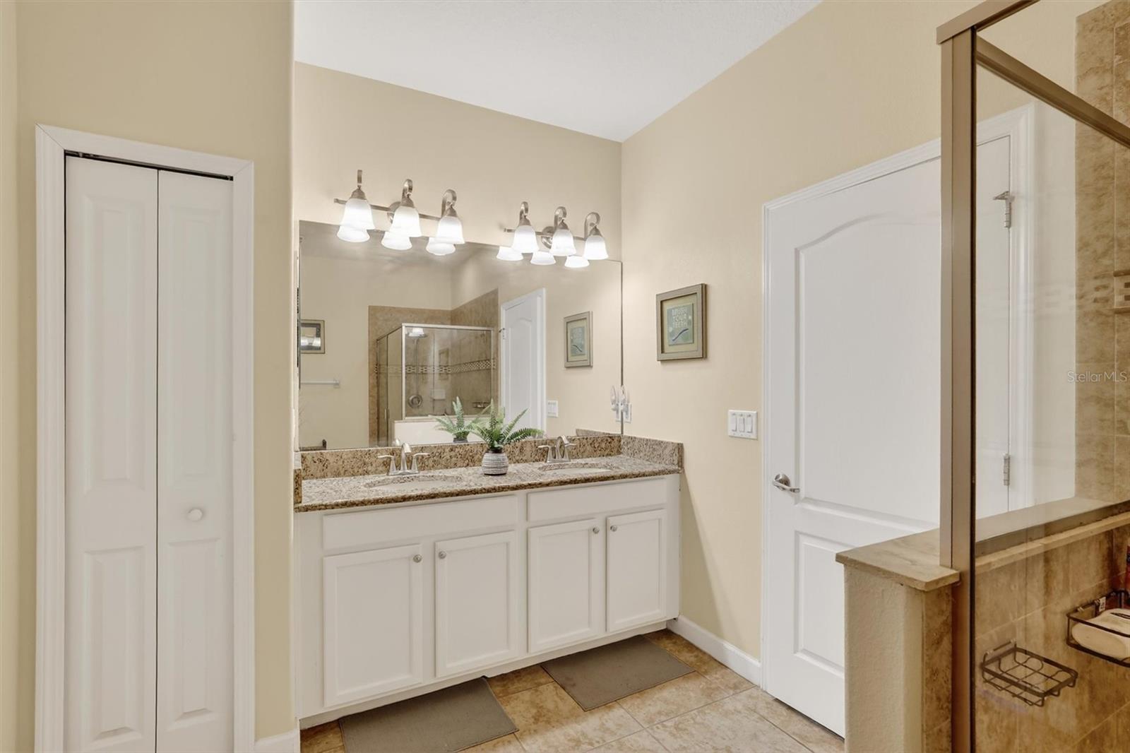 Image 39 of 100 For 9107 El Caro Lane