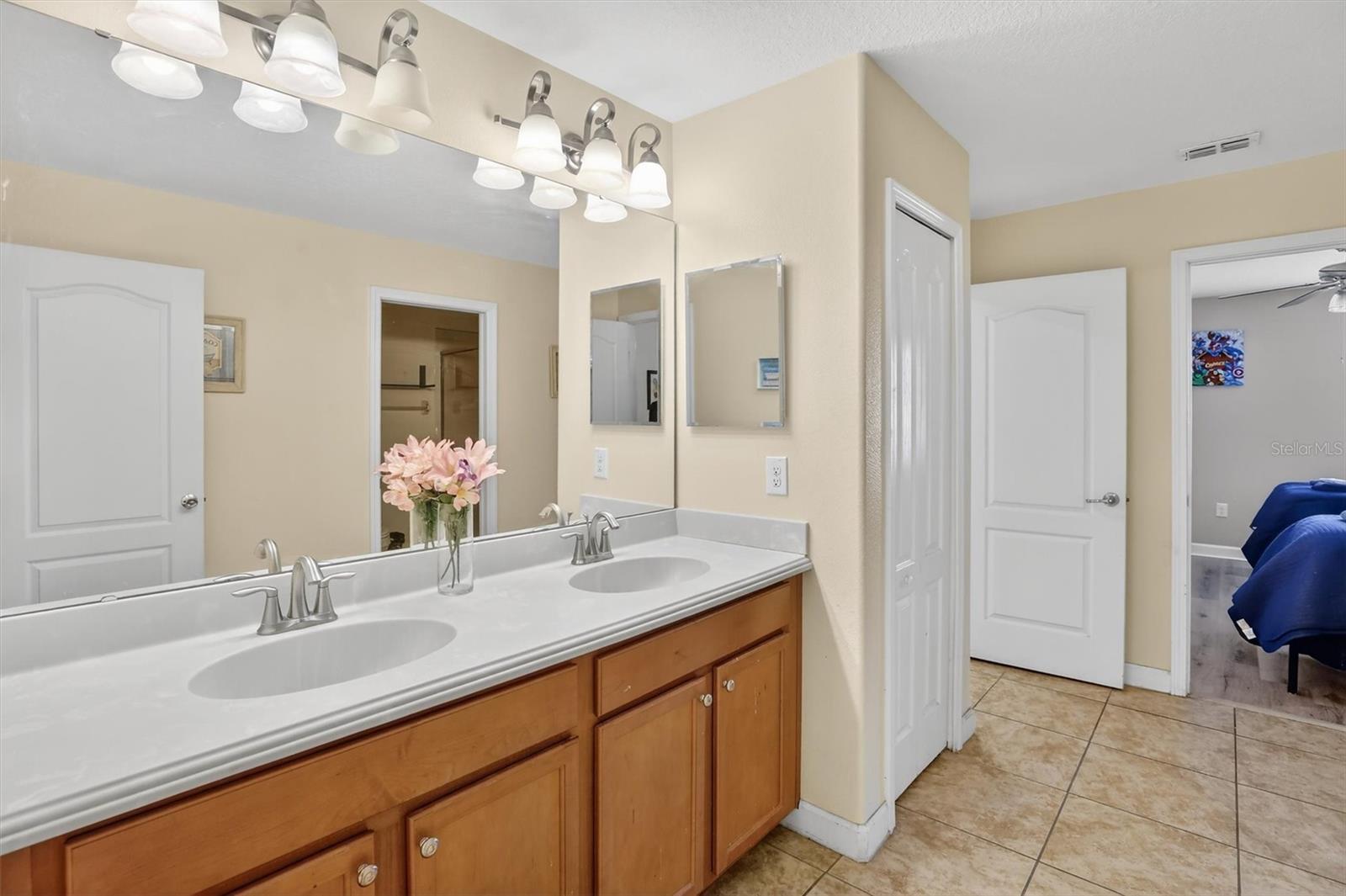 Image 53 of 100 For 9107 El Caro Lane