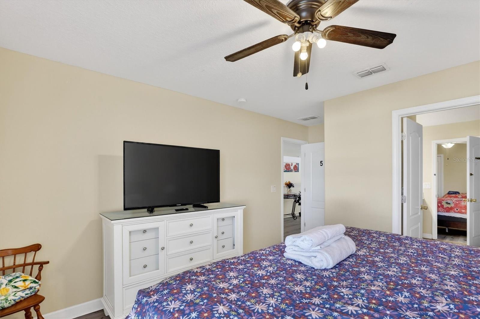 Image 61 of 100 For 9107 El Caro Lane