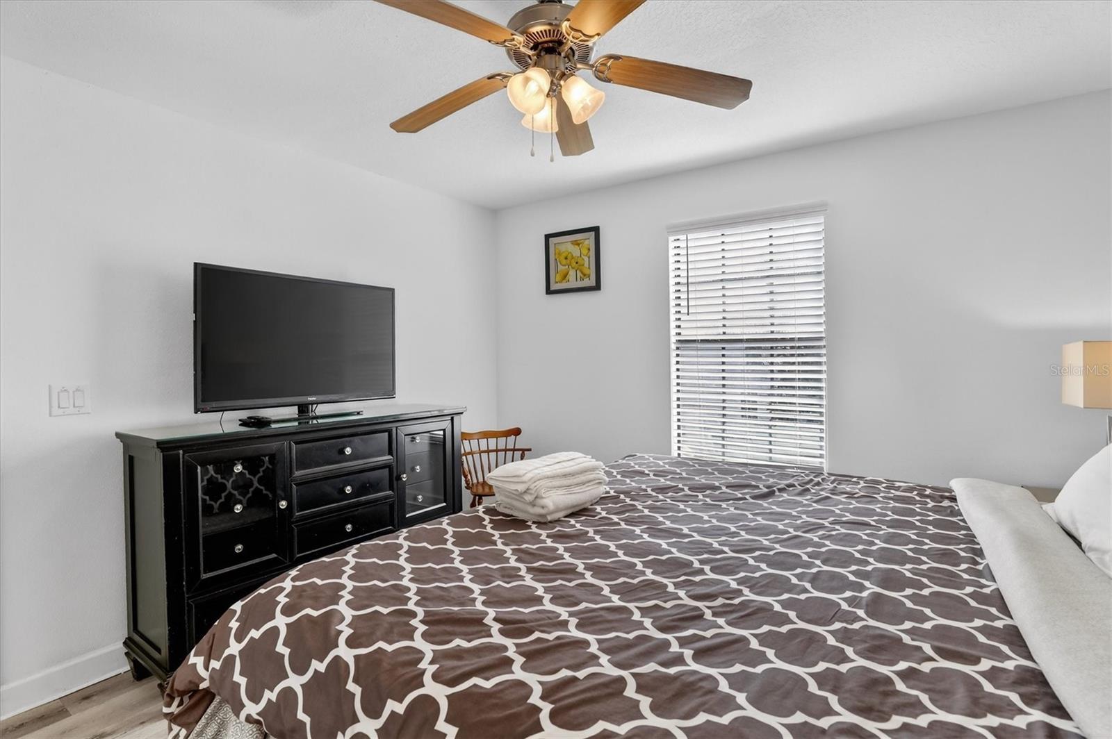 Image 72 of 100 For 9107 El Caro Lane