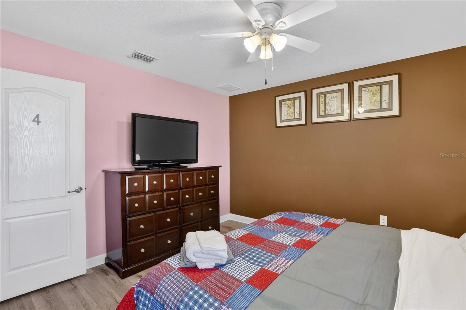 Image 80 of 100 For 9107 El Caro Lane