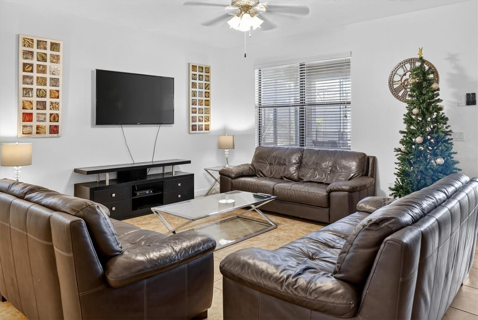 Image 9 of 100 For 9107 El Caro Lane