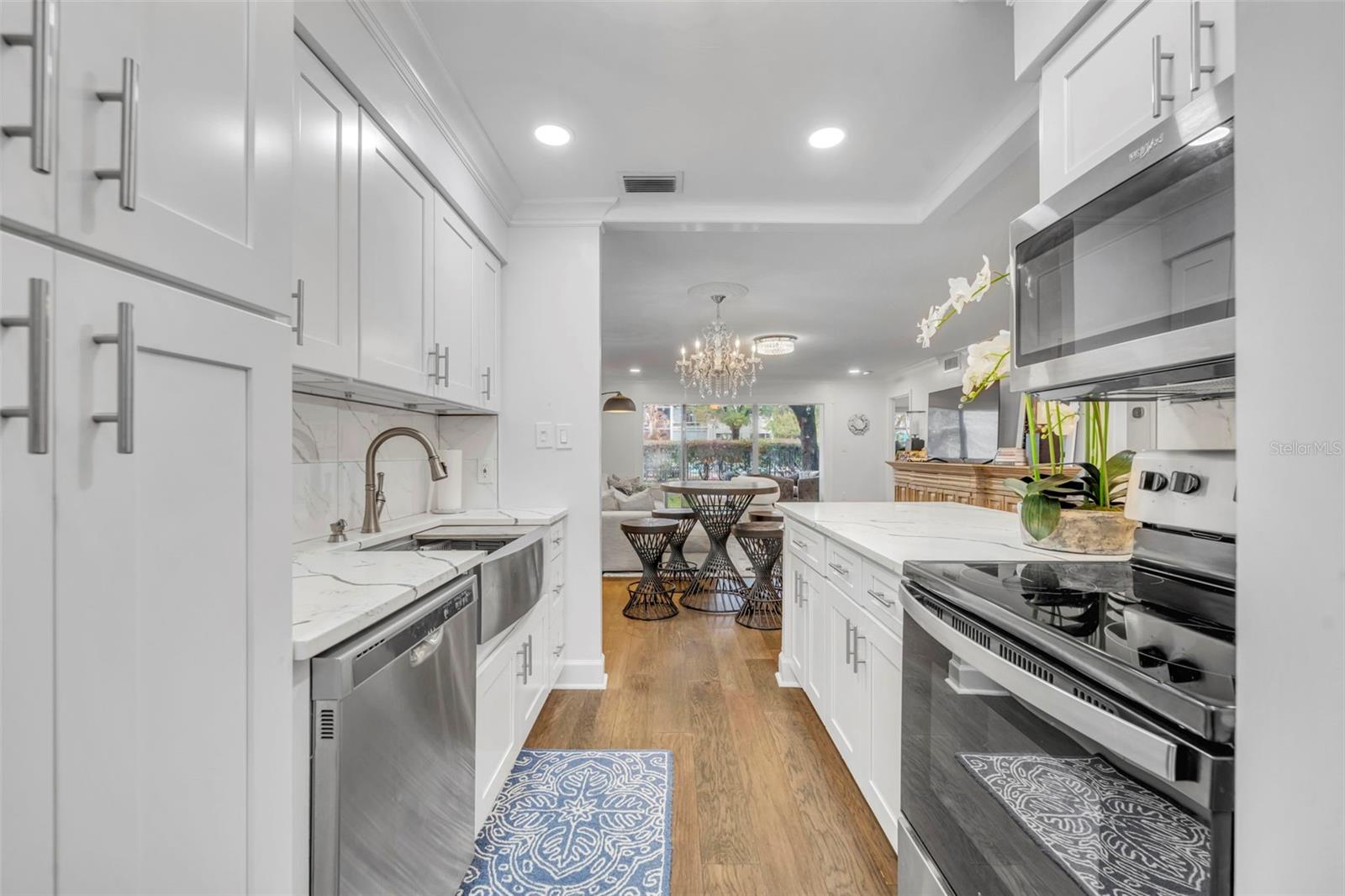 Image 12 of 31 For 700 Melrose Avenue M4