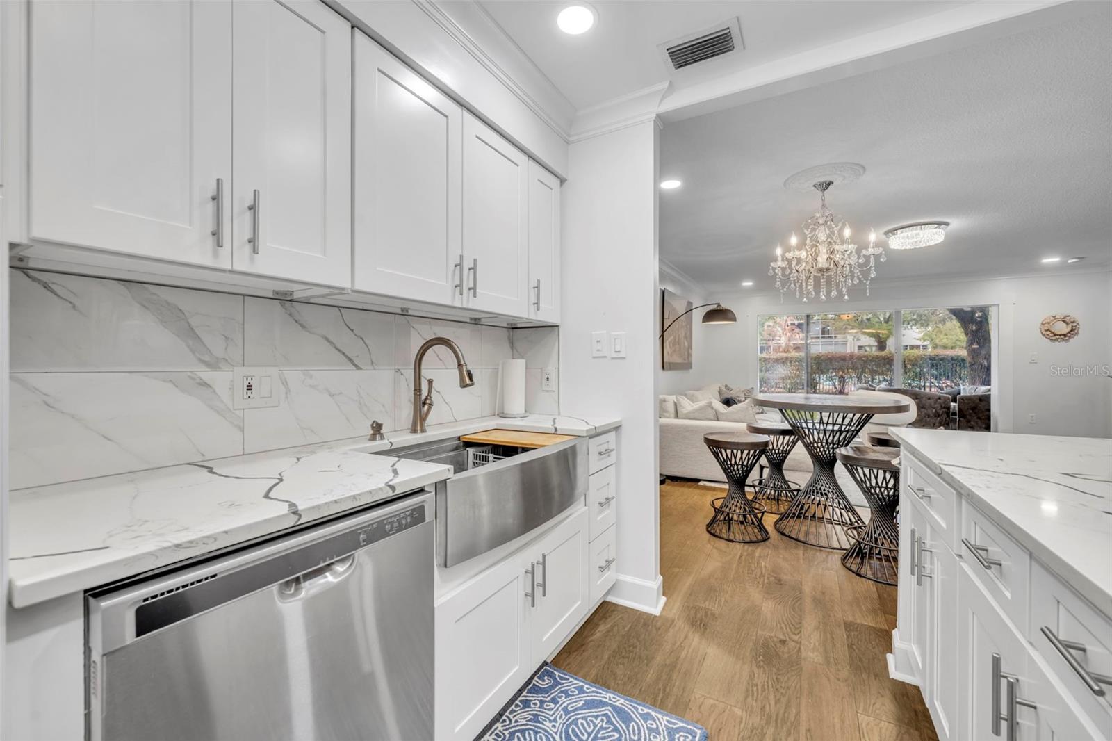 Image 13 of 31 For 700 Melrose Avenue M4