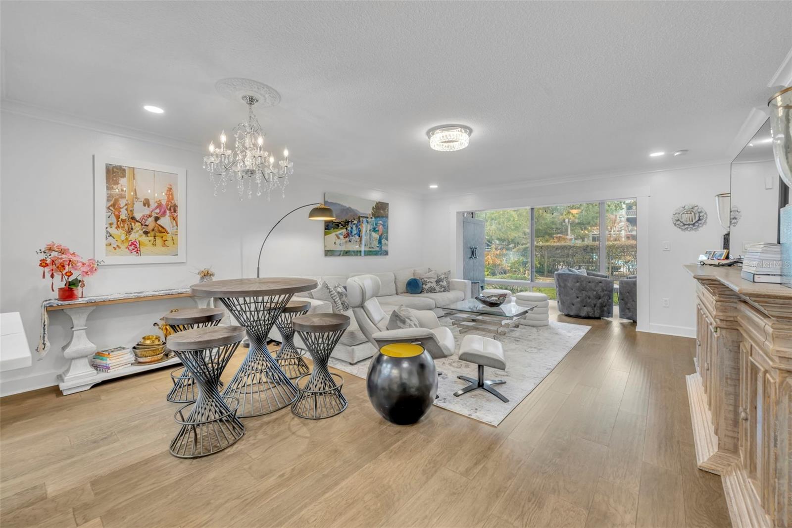 Image 15 of 31 For 700 Melrose Avenue M4