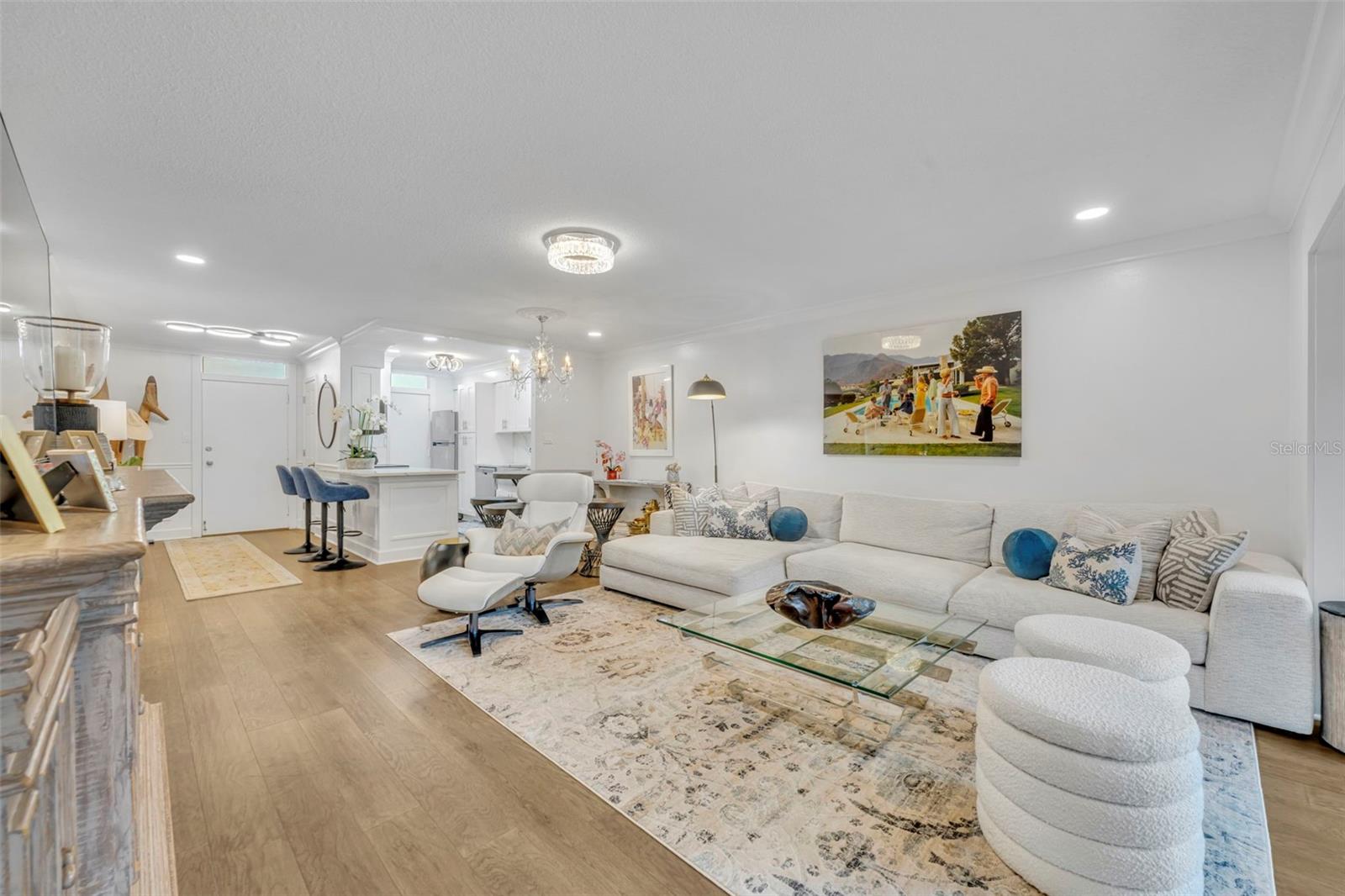 Image 17 of 31 For 700 Melrose Avenue M4