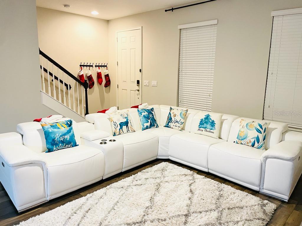 Image 3 of 7 For 15495 Honeybell Drive