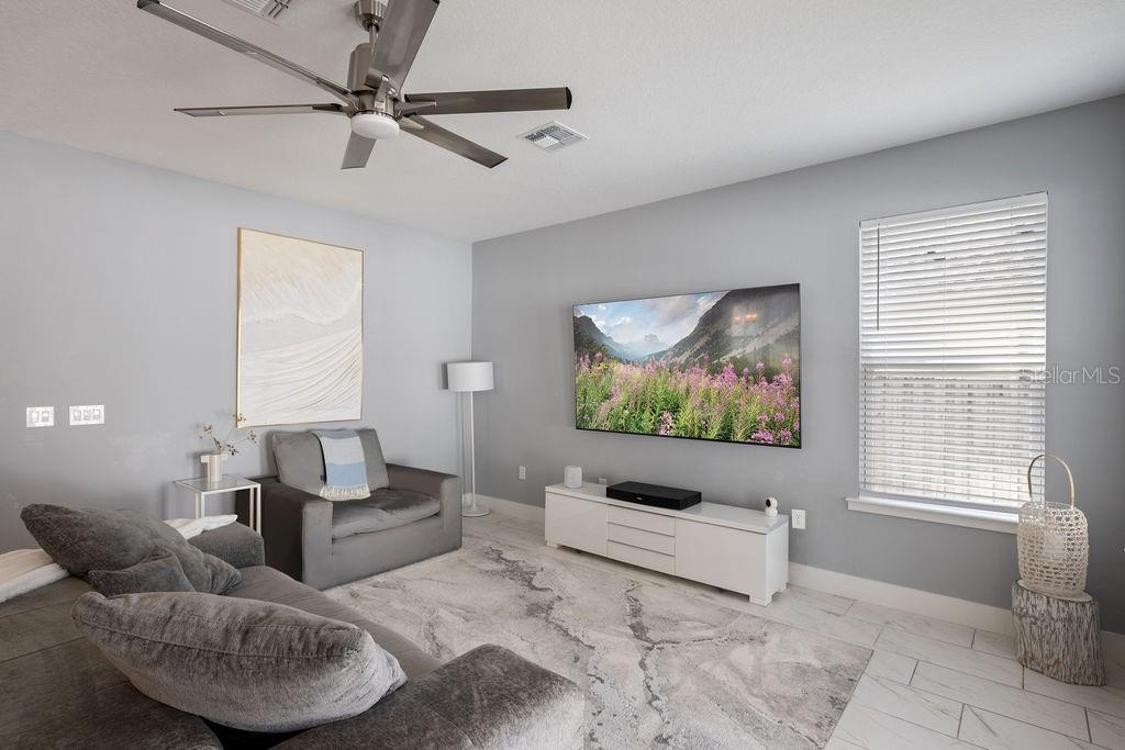 Image 16 of 31 For 21 Steele Street