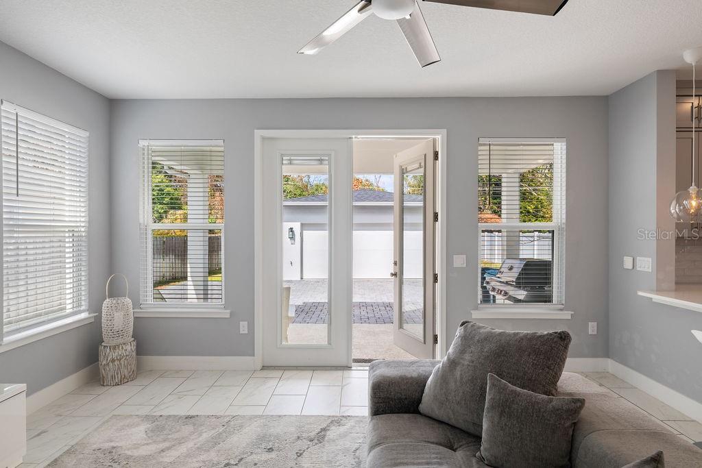 Image 17 of 31 For 21 Steele Street