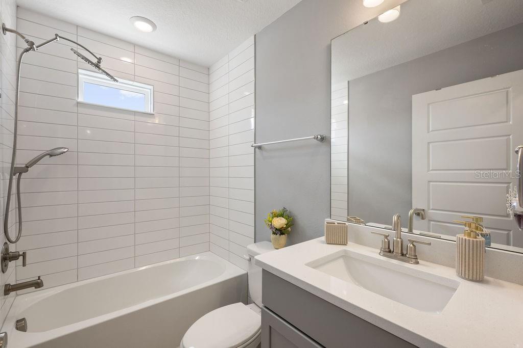 Image 25 of 31 For 21 Steele Street