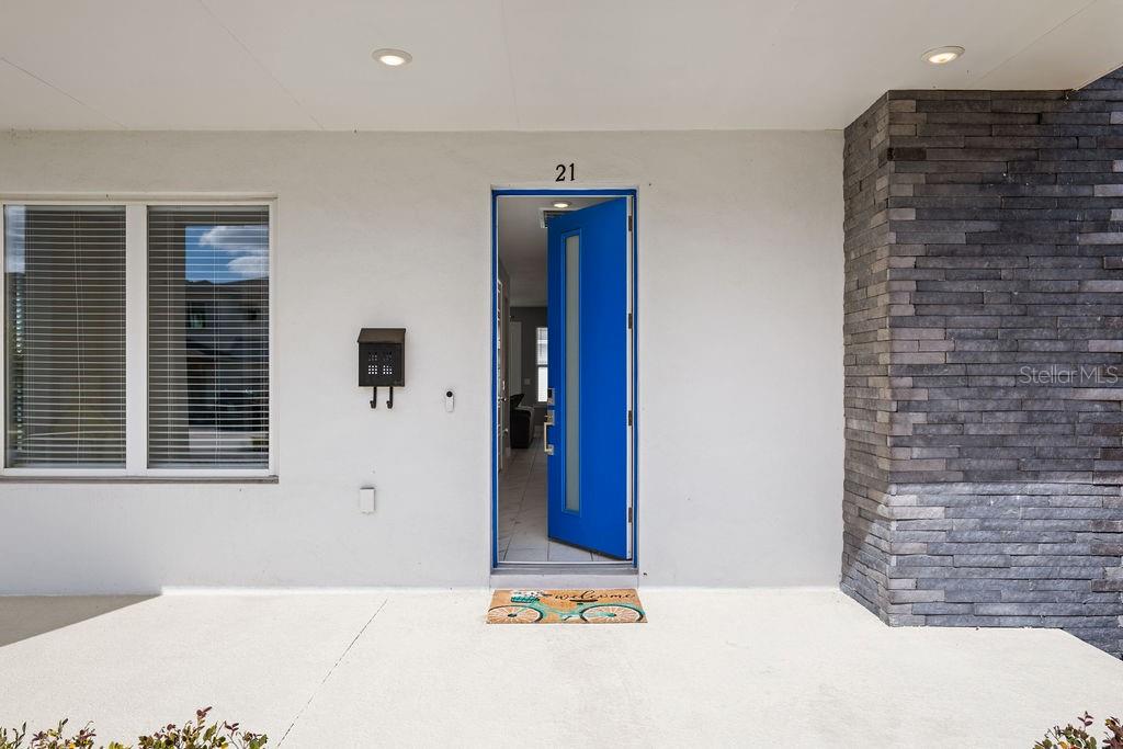 Image 4 of 31 For 21 Steele Street