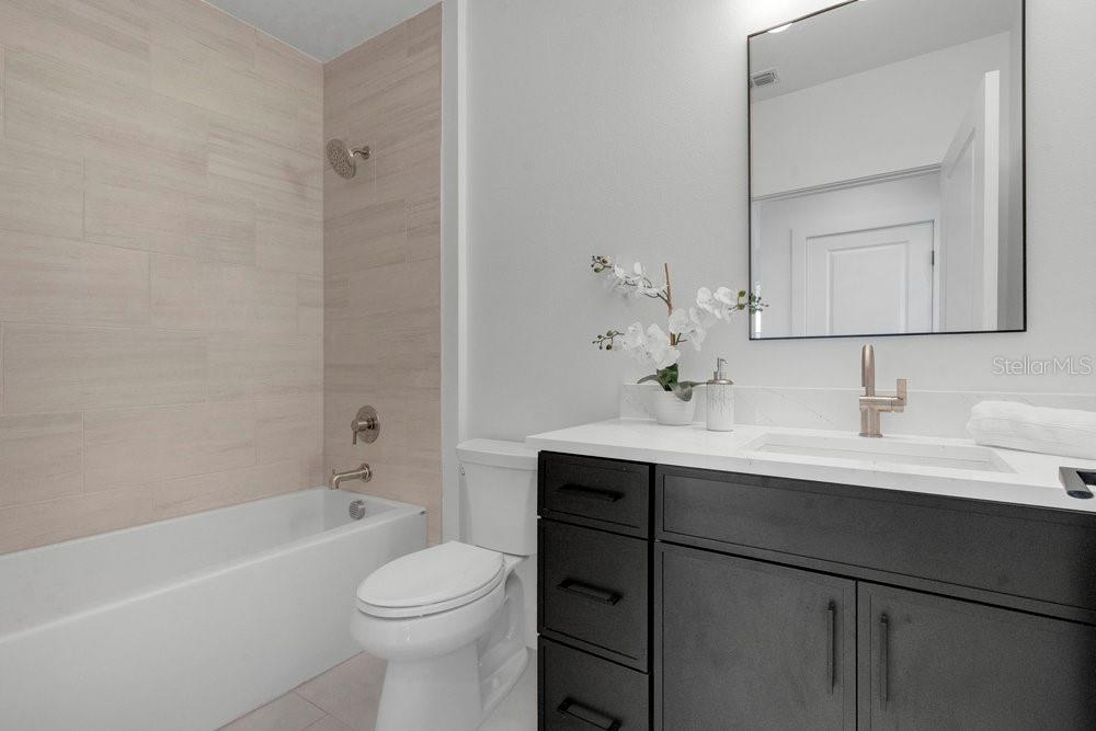 Image 16 of 17 For 1010 Robinson