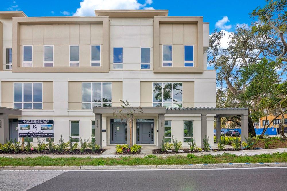 Image 2 of 17 For 1010 Robinson