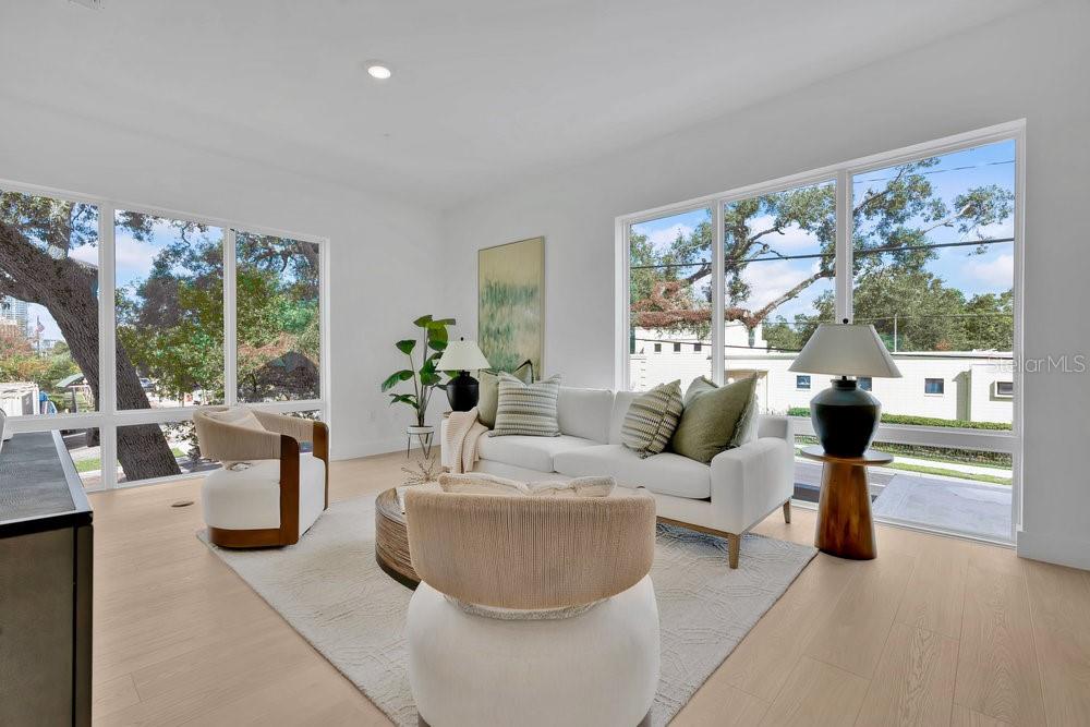 Image 3 of 17 For 1010 Robinson