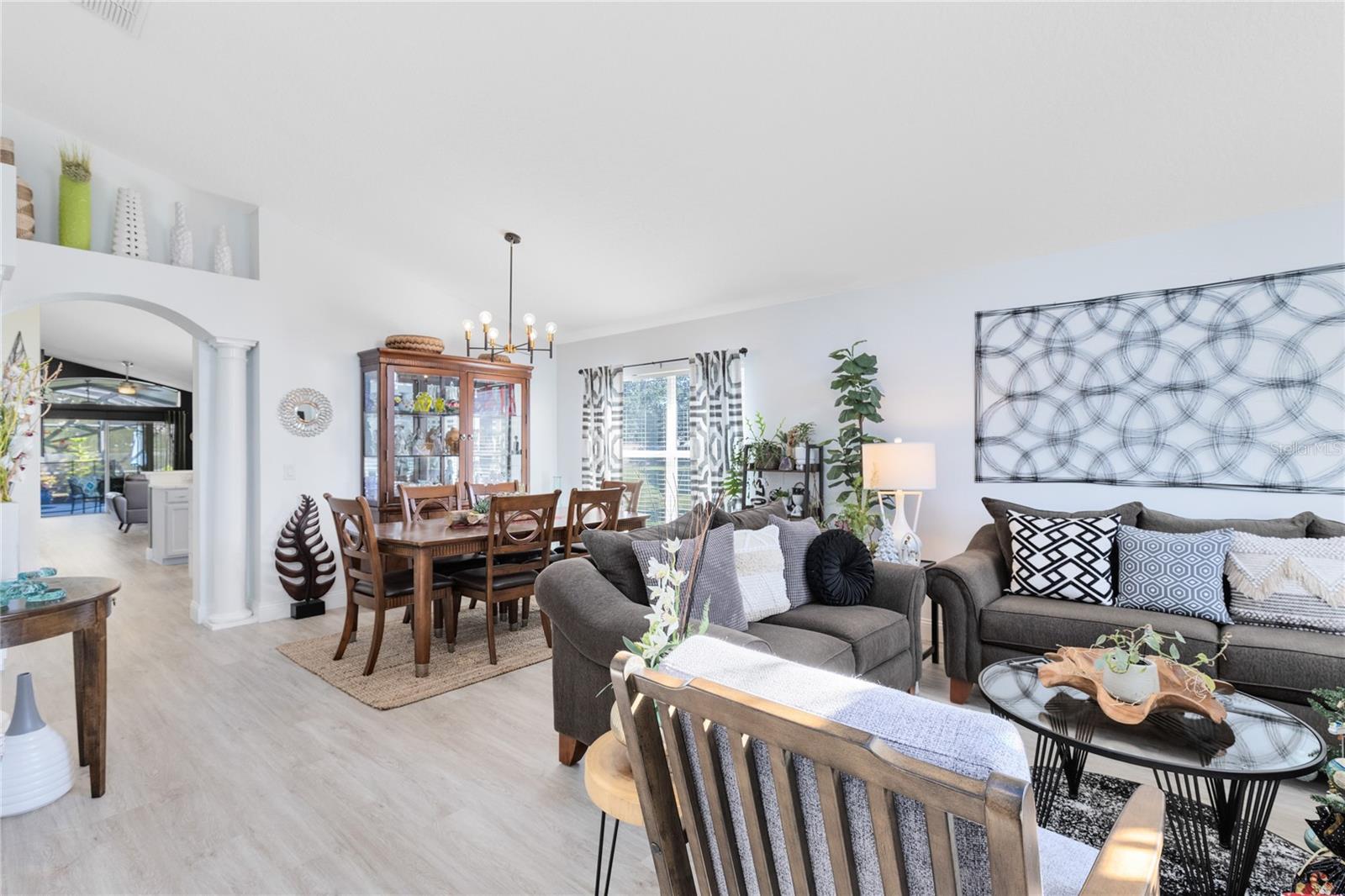 Image 4 of 35 For 1106 Willow Branch Drive