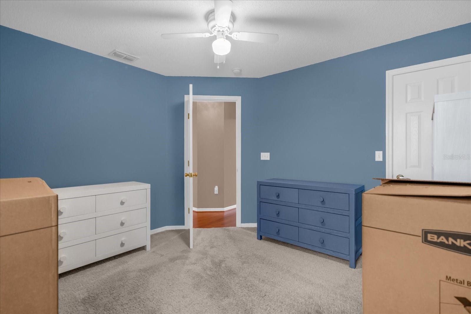 Image 17 of 29 For 218 Meridian Street