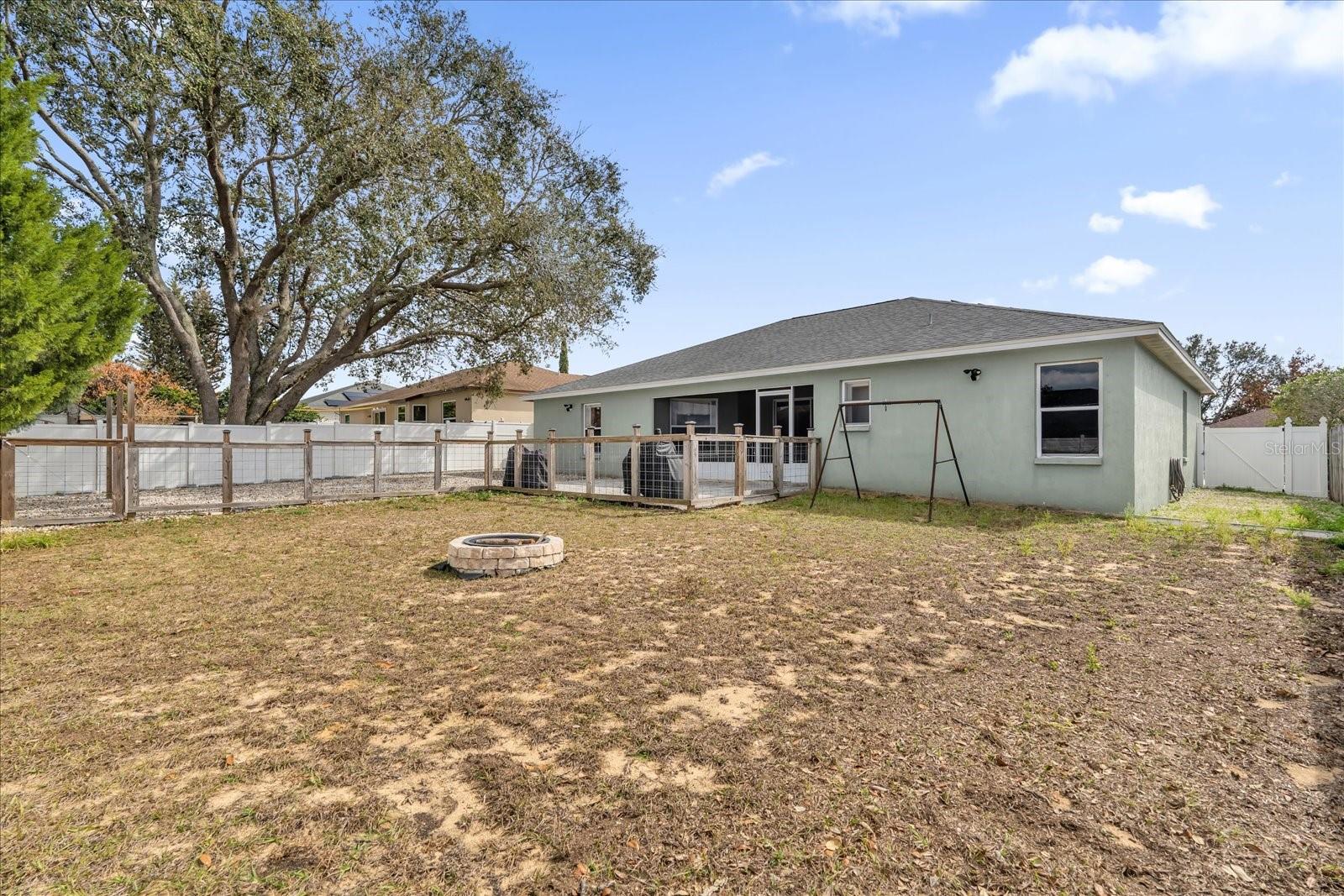 Image 21 of 29 For 218 Meridian Street