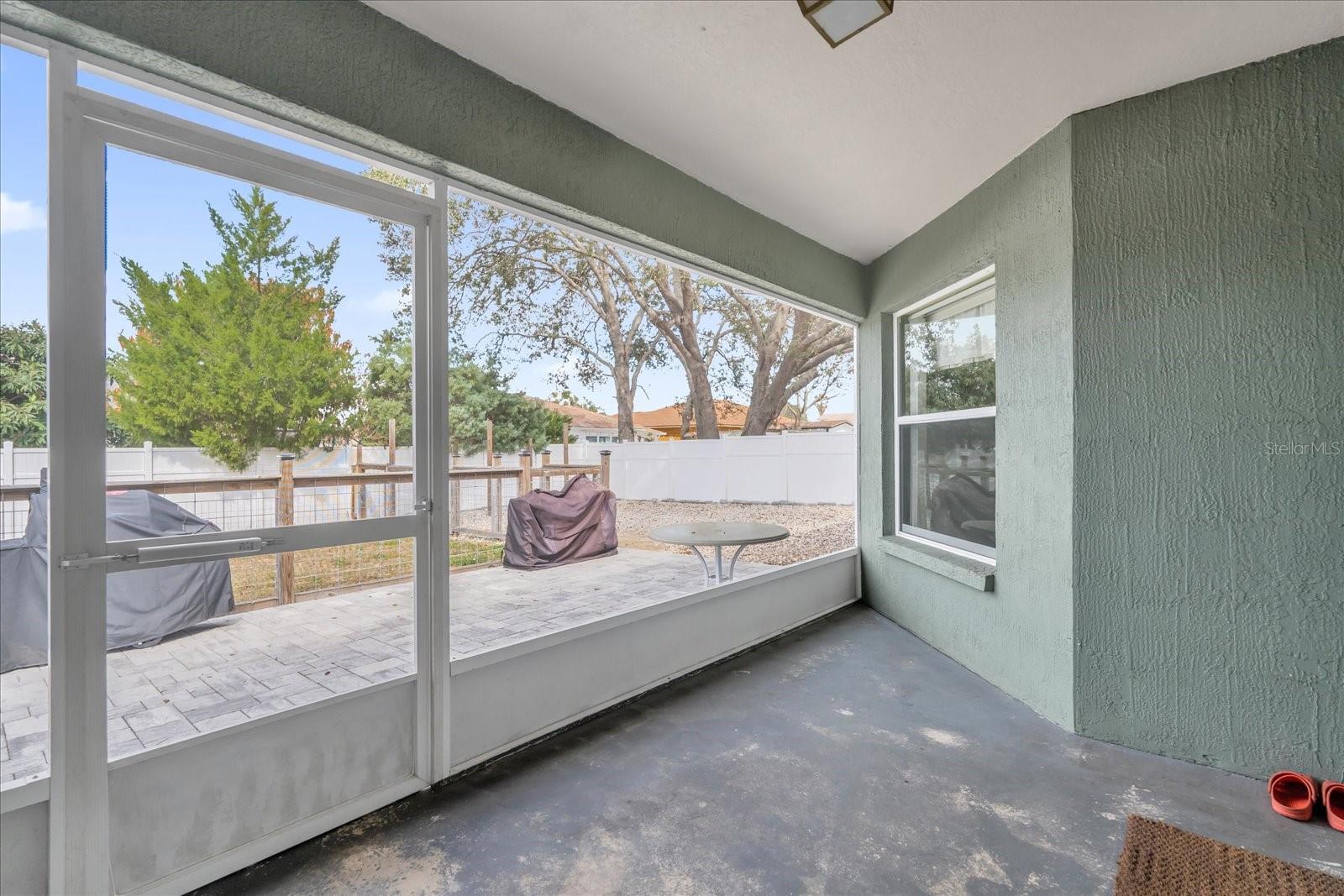 Image 22 of 29 For 218 Meridian Street