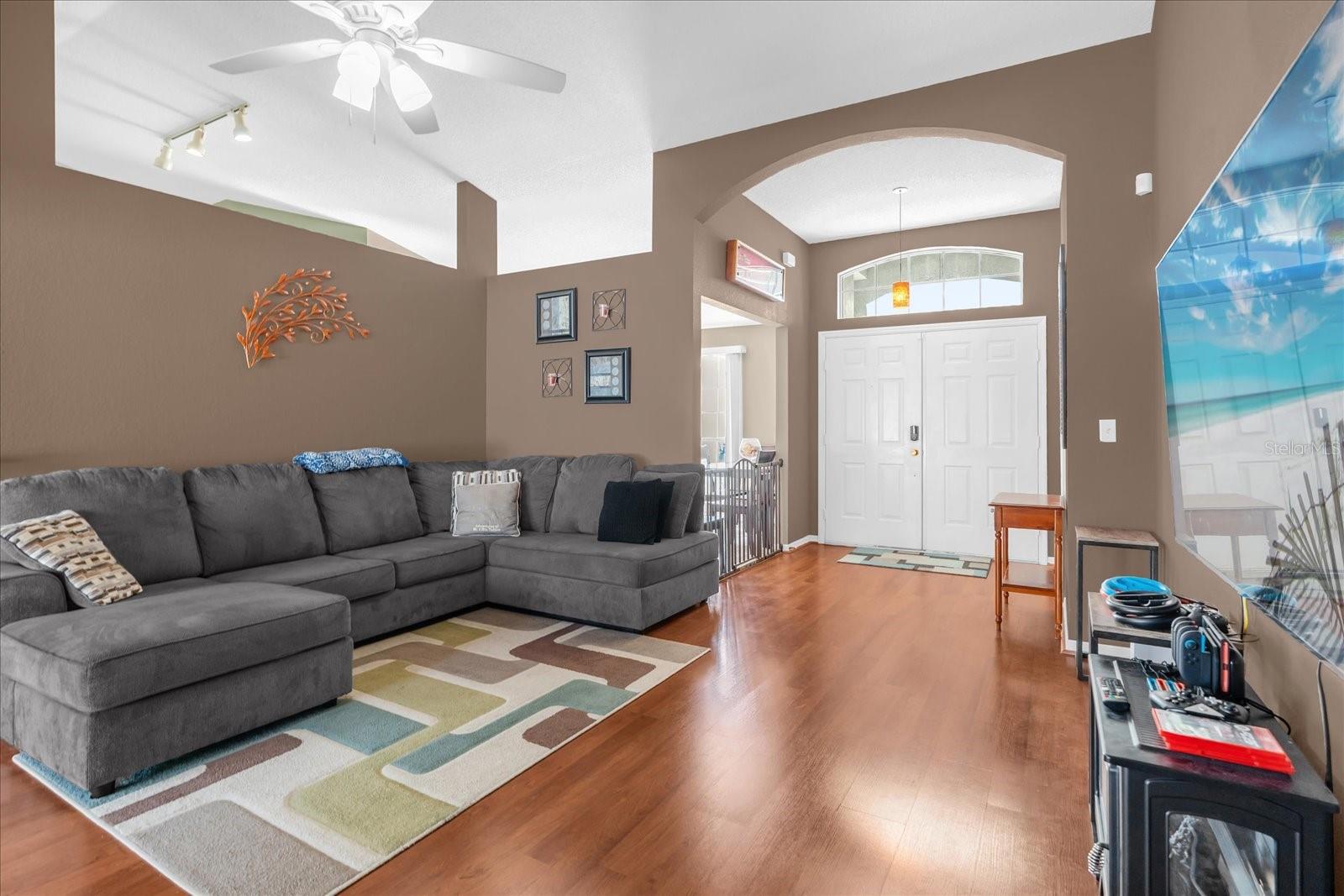 Image 3 of 29 For 218 Meridian Street