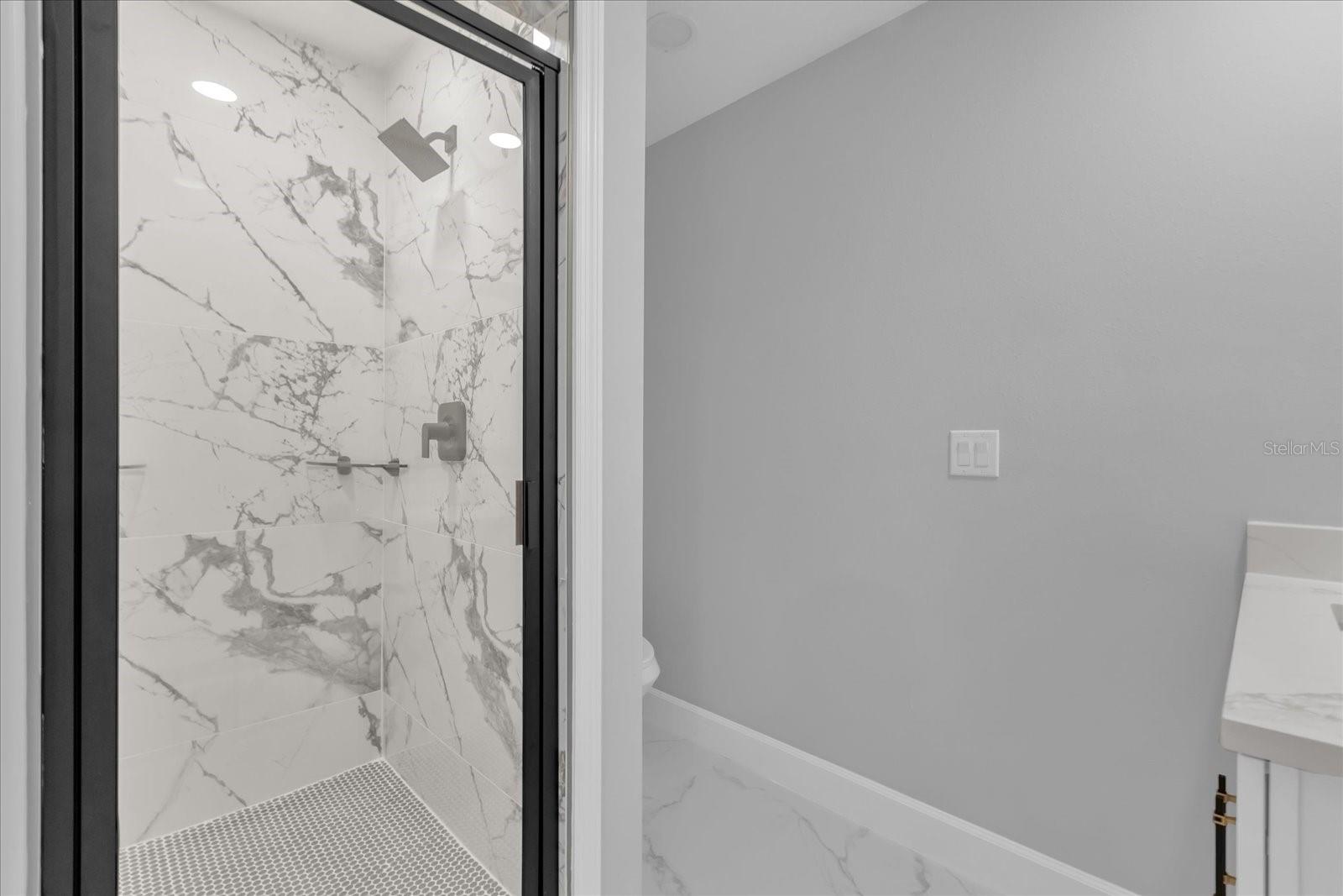 Image 14 of 29 For 2404 Center Street