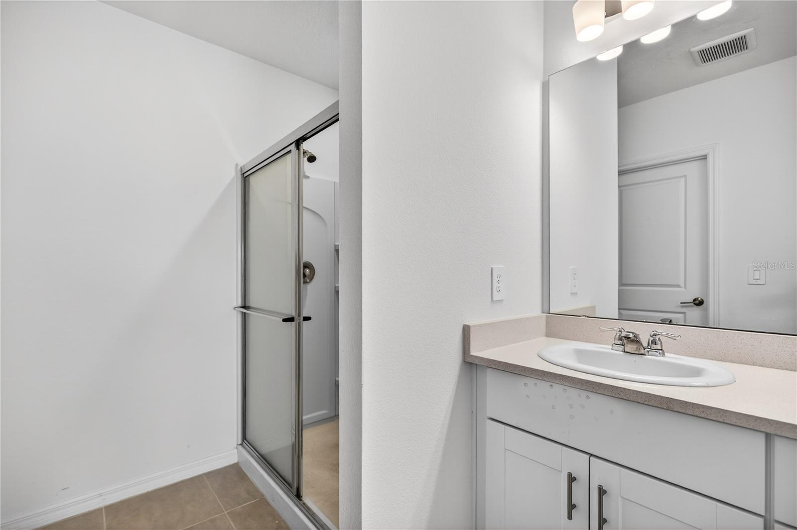 Image 16 of 35 For 9633 Rampart Road